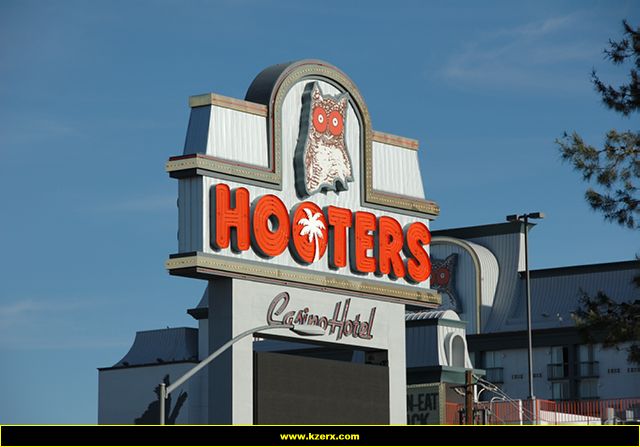 Hooters